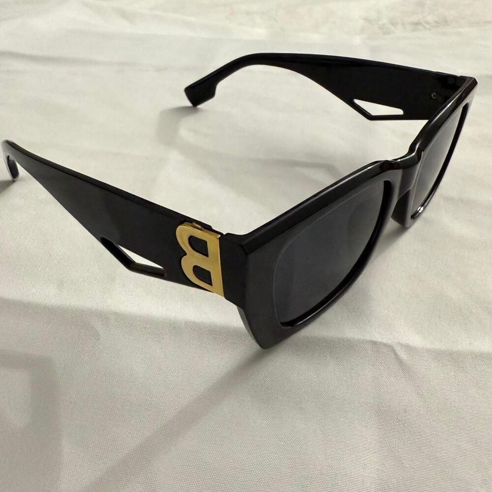 Black rectangular sunglasses with gold B